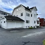 Utsikten Kirketaket 翁达尔斯内斯