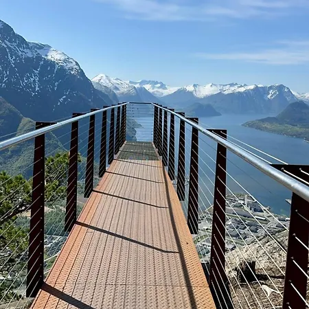 Utsikten Kirketaket Vendégház