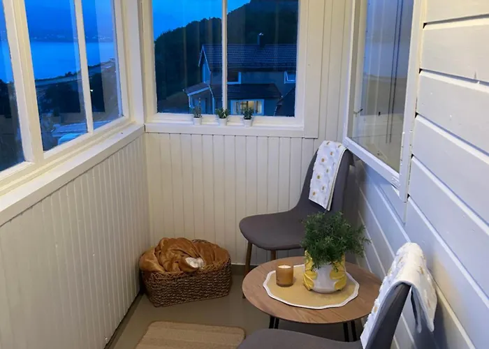 Gasthuis Utsikten Kirketaket Åndalsnes