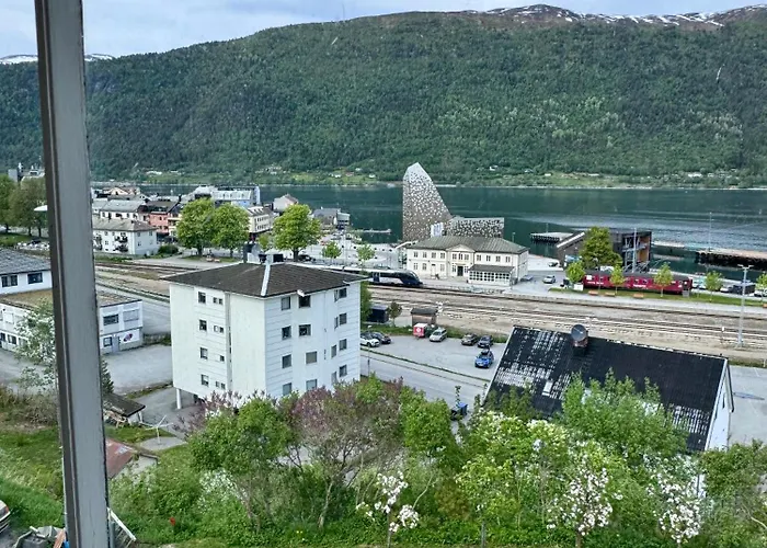 Utsikten Kirketaket Gasthuis Åndalsnes