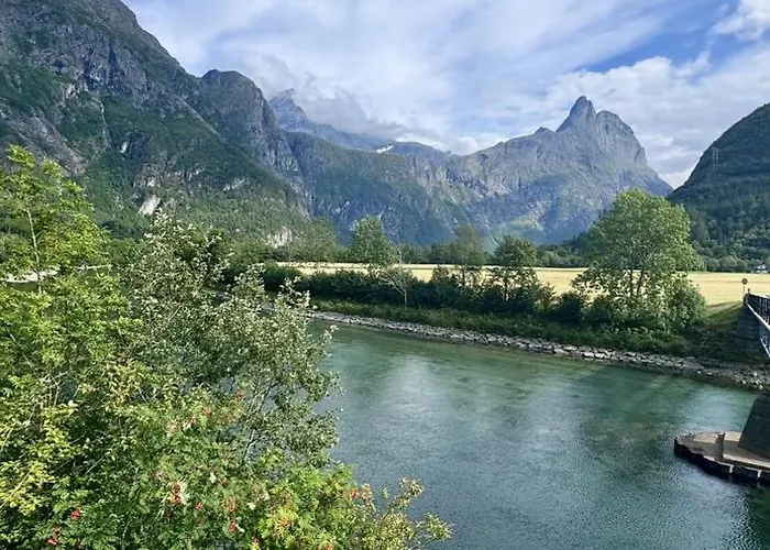 Utsikten Kirketaket Gasthuis Åndalsnes